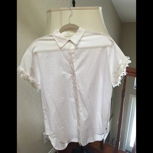 WHITE BUTTON DOWN SHIRT